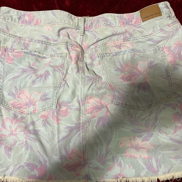 Mini skirt - Picture 2 of 2